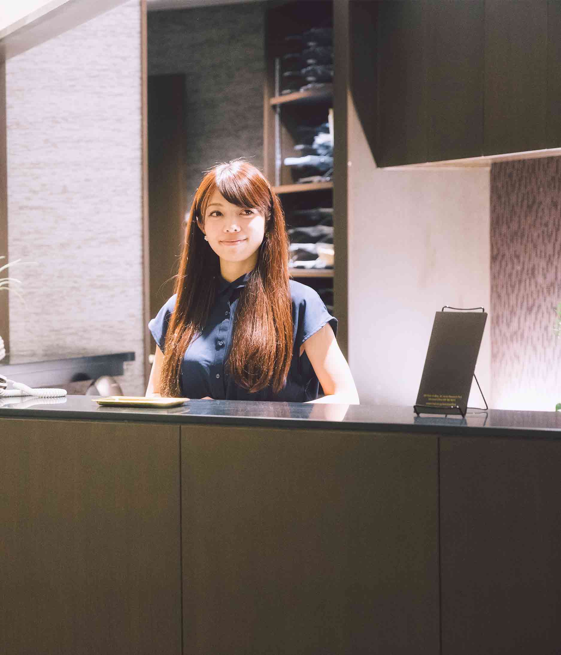receptionist at hotel